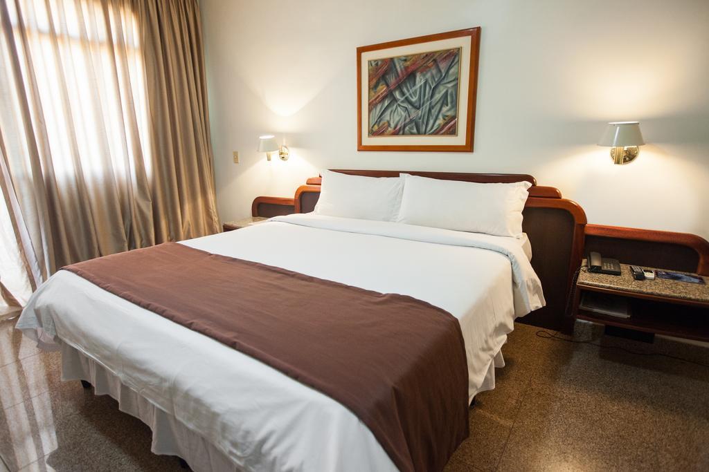Dimas Lessa Hotel Montes Claros Exterior photo