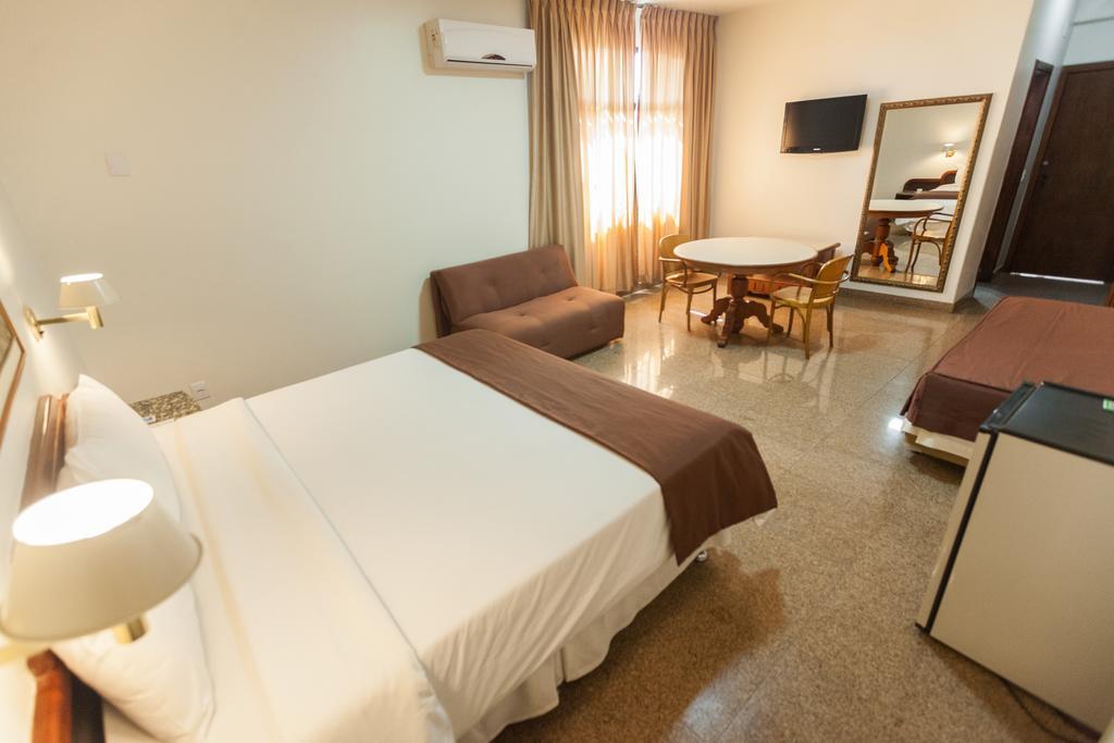 Dimas Lessa Hotel Montes Claros Exterior photo