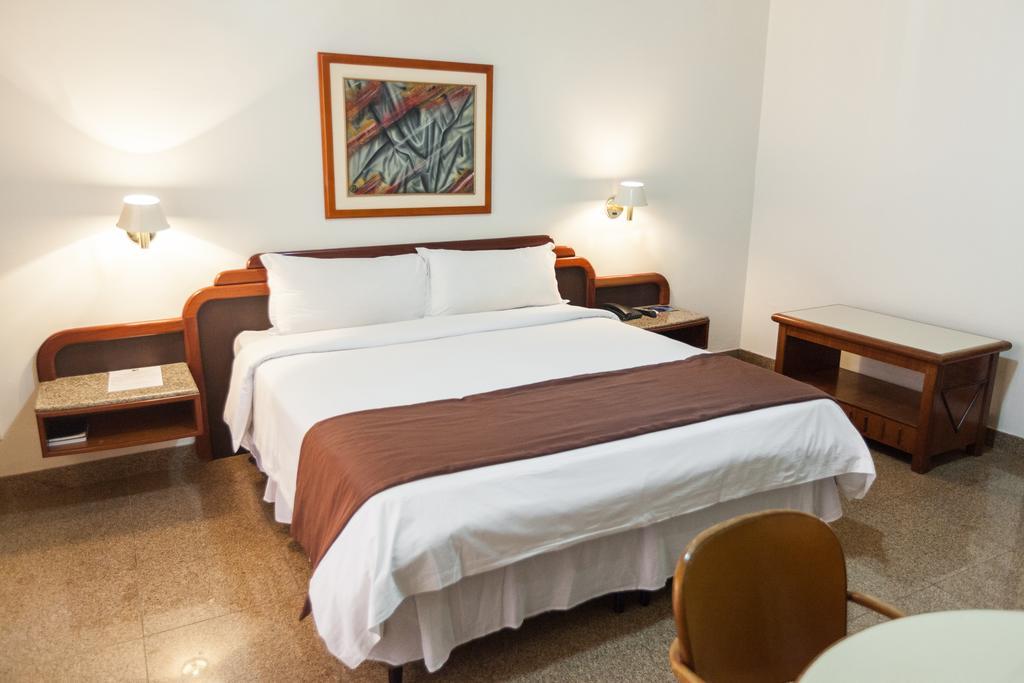 Dimas Lessa Hotel Montes Claros Exterior photo