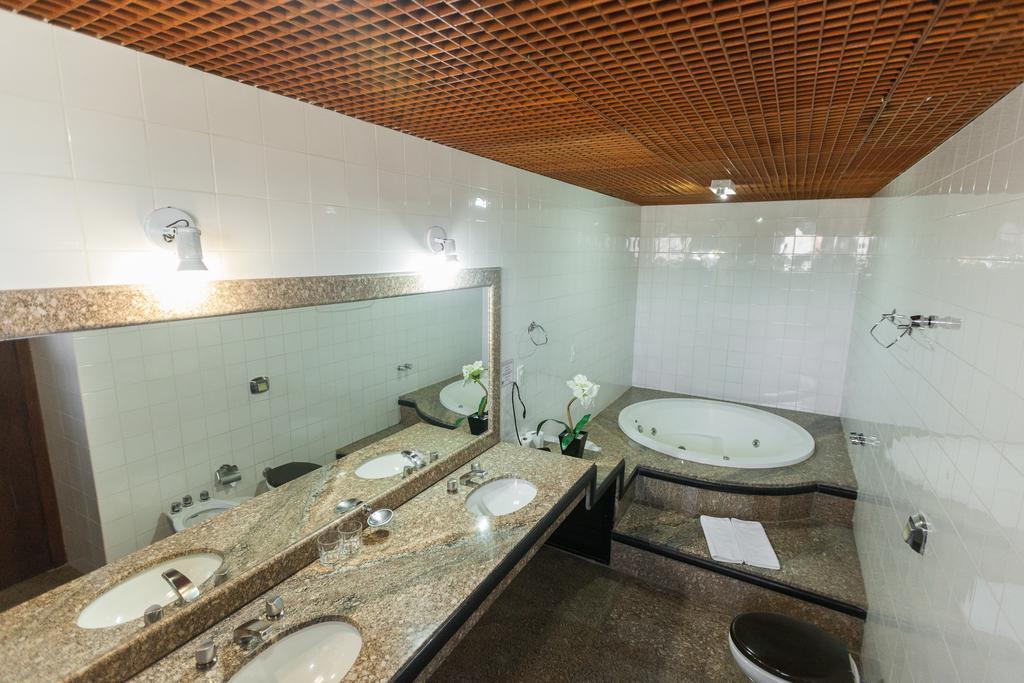 Dimas Lessa Hotel Montes Claros Exterior photo